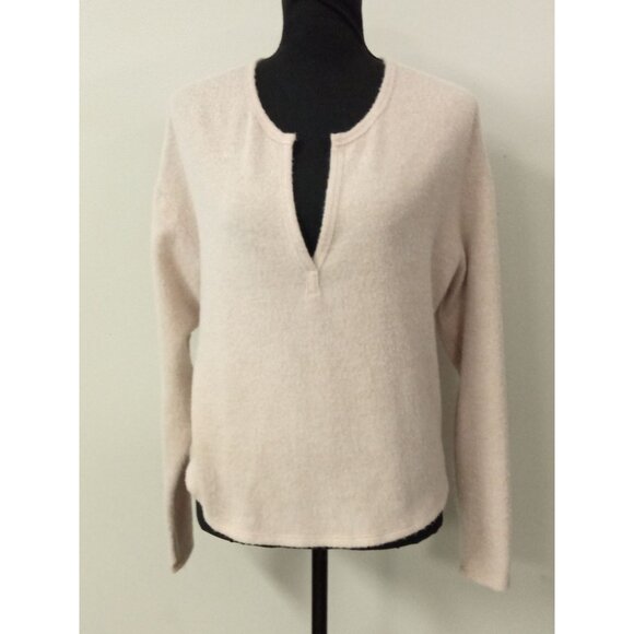 NWT Socialite Women's Tan V-Neck Sweater Size Small - Picture 1 of 6